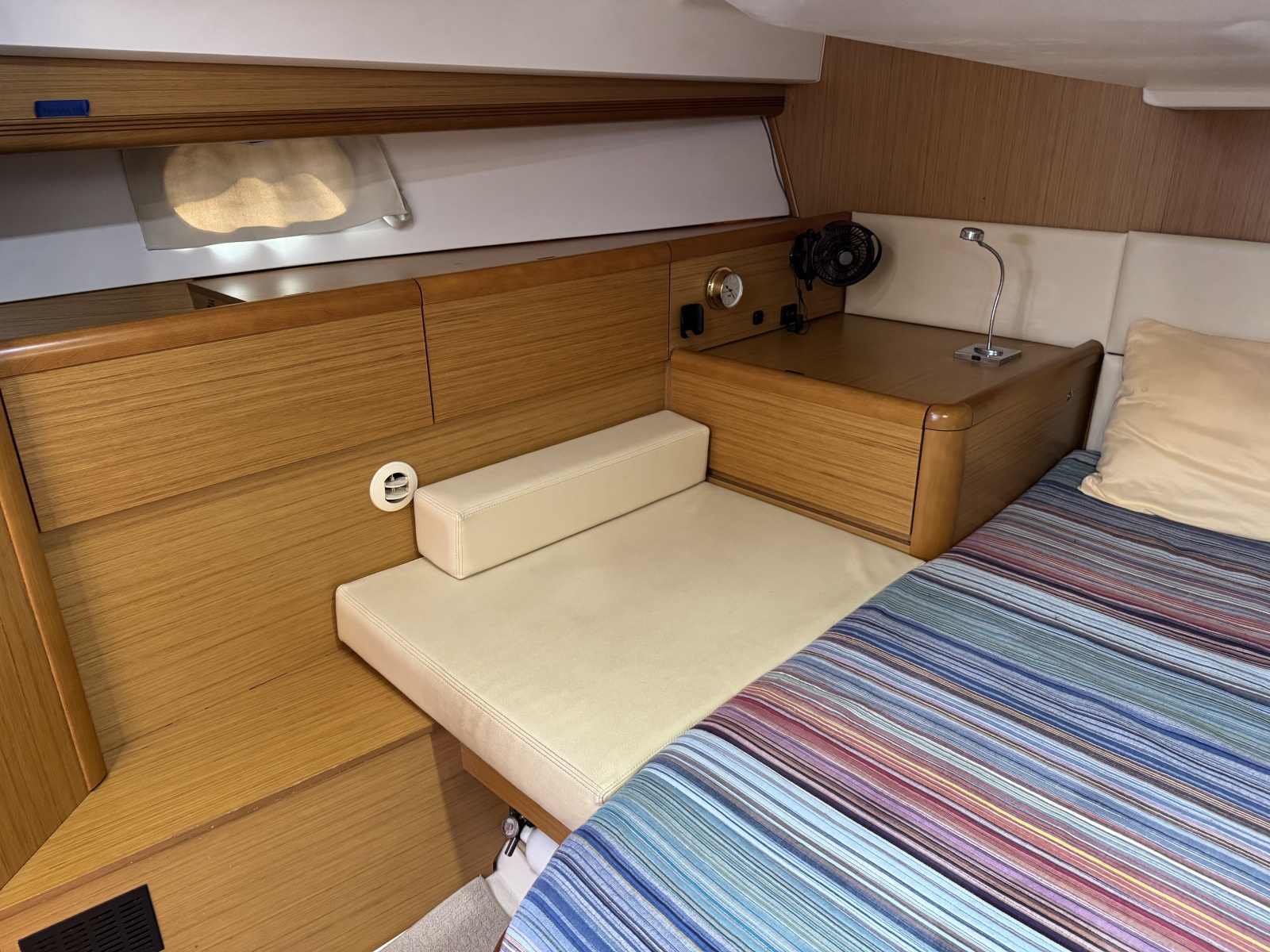 2008 Jeanneau 45DS