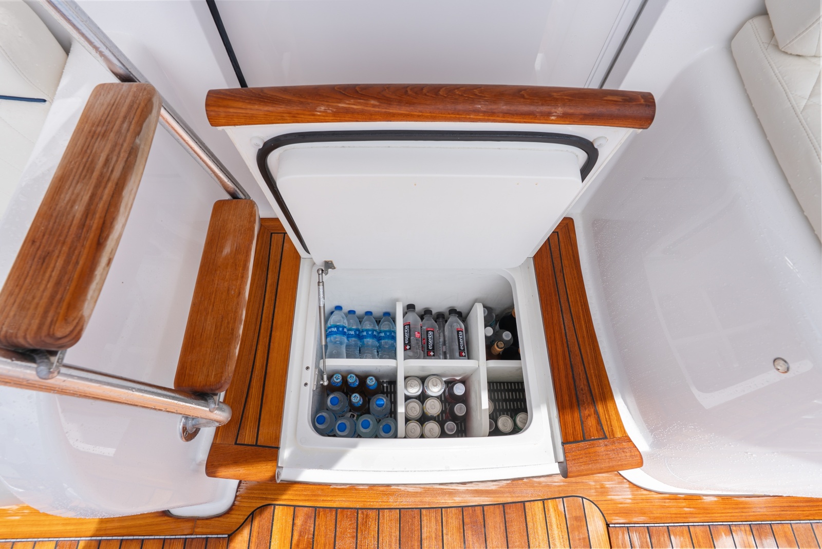 2024 Viking 72 Convertible