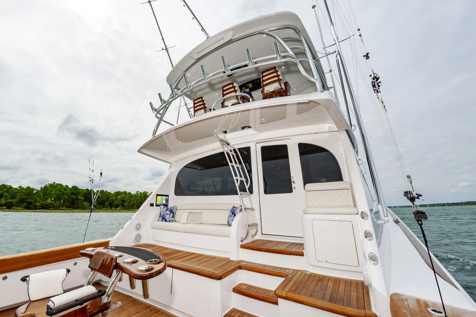 2024 Viking 72 Convertible