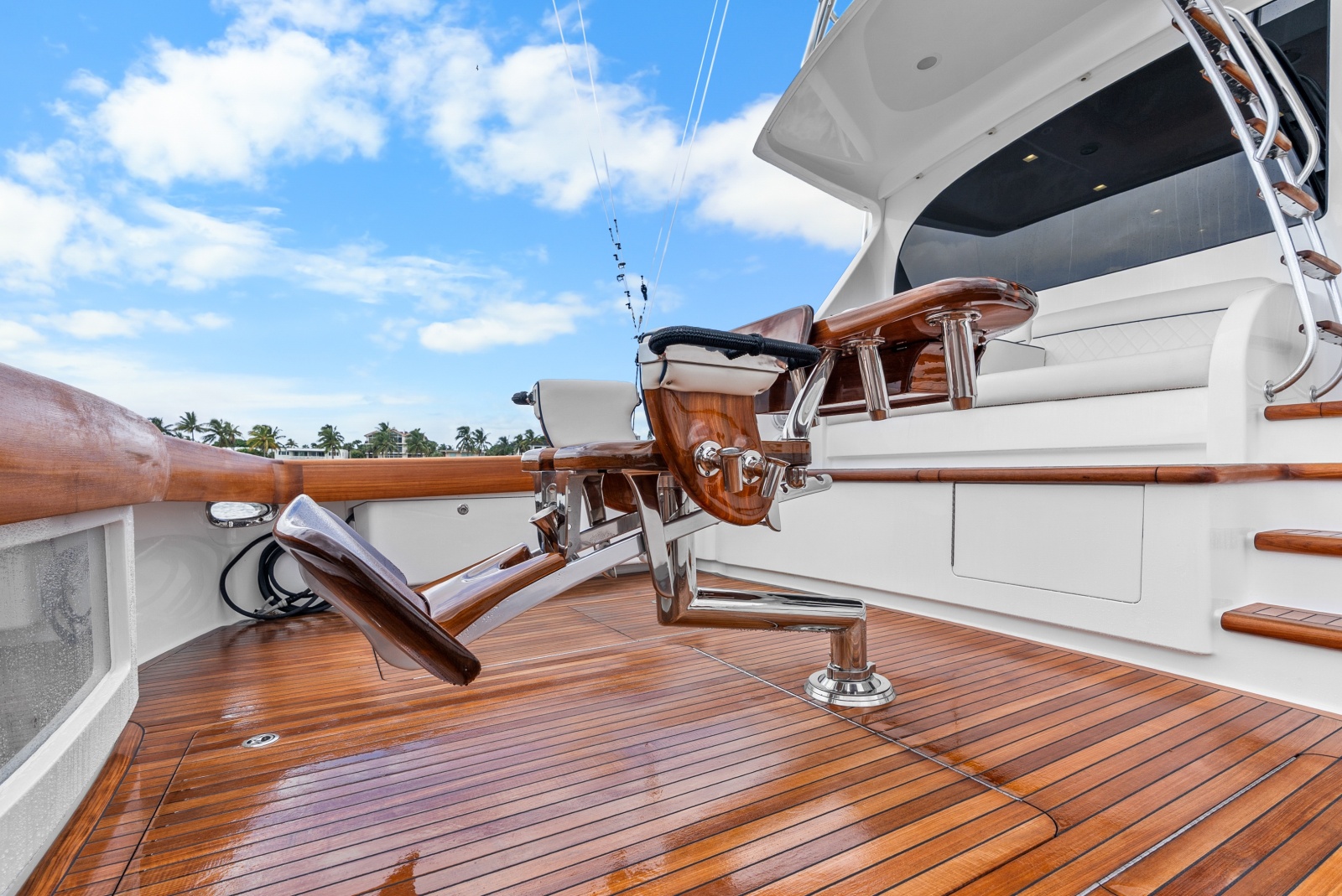 2024 Viking 72 Convertible