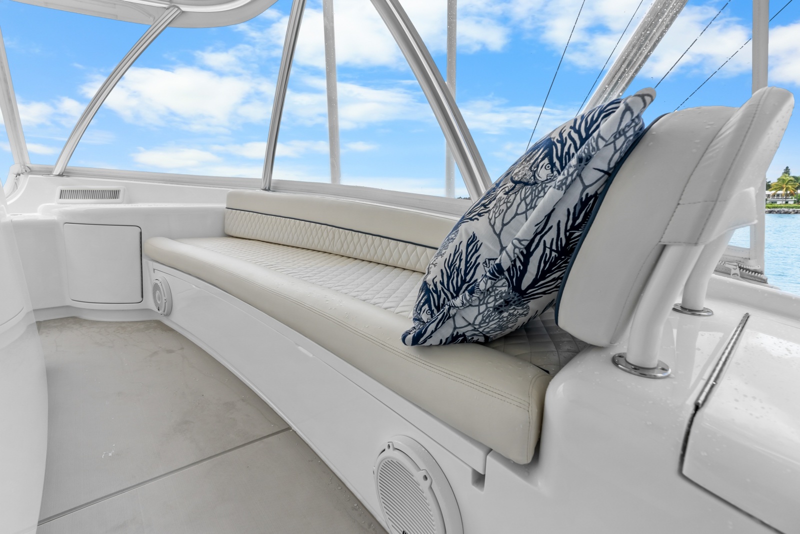 2024 Viking 72 Convertible