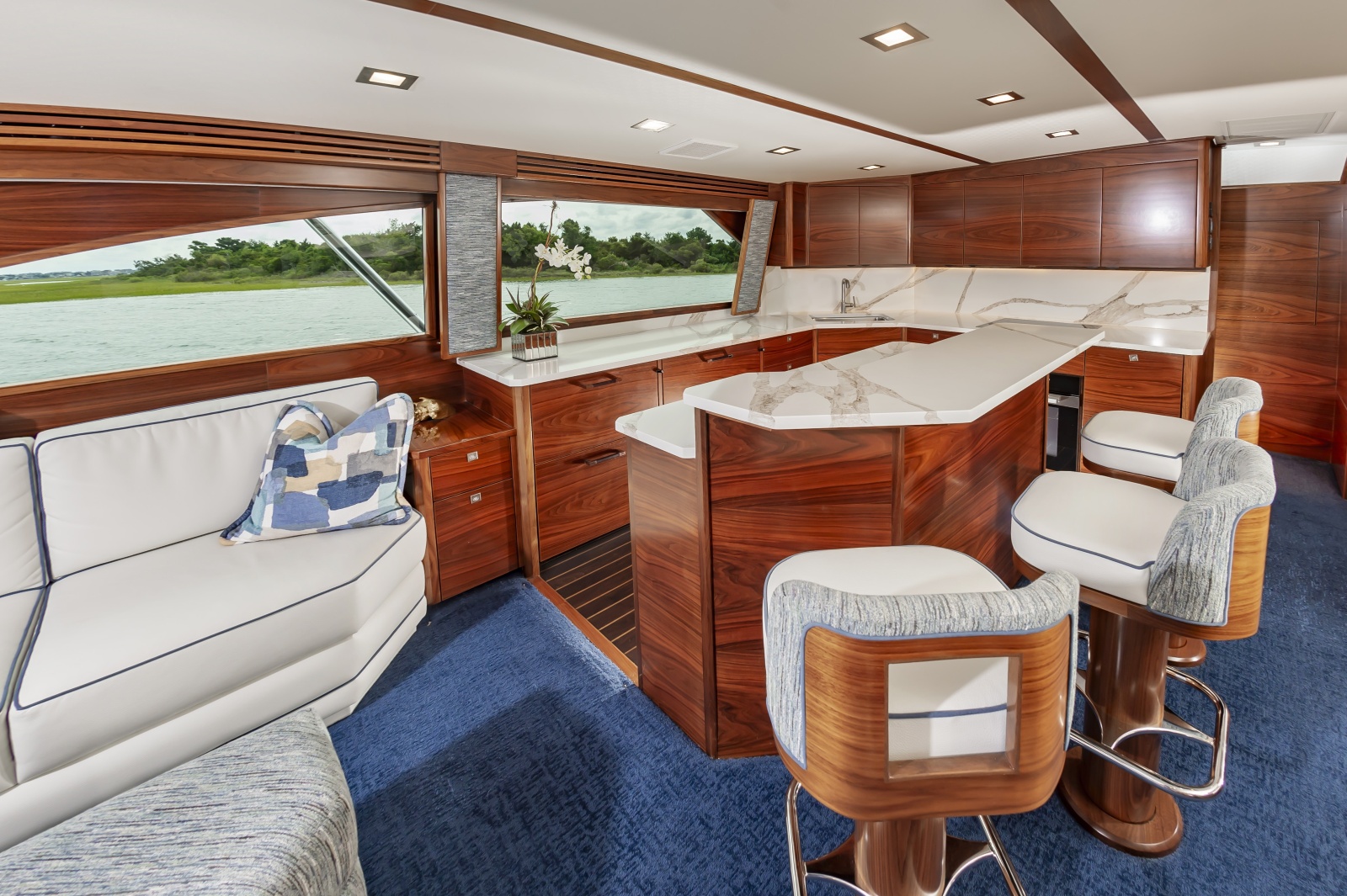2024 Viking 72 Convertible