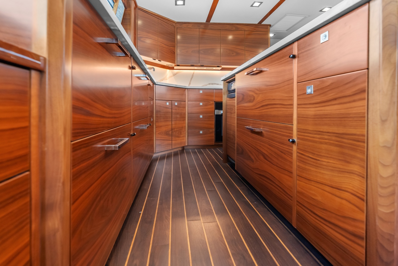 2024 Viking 72 Convertible