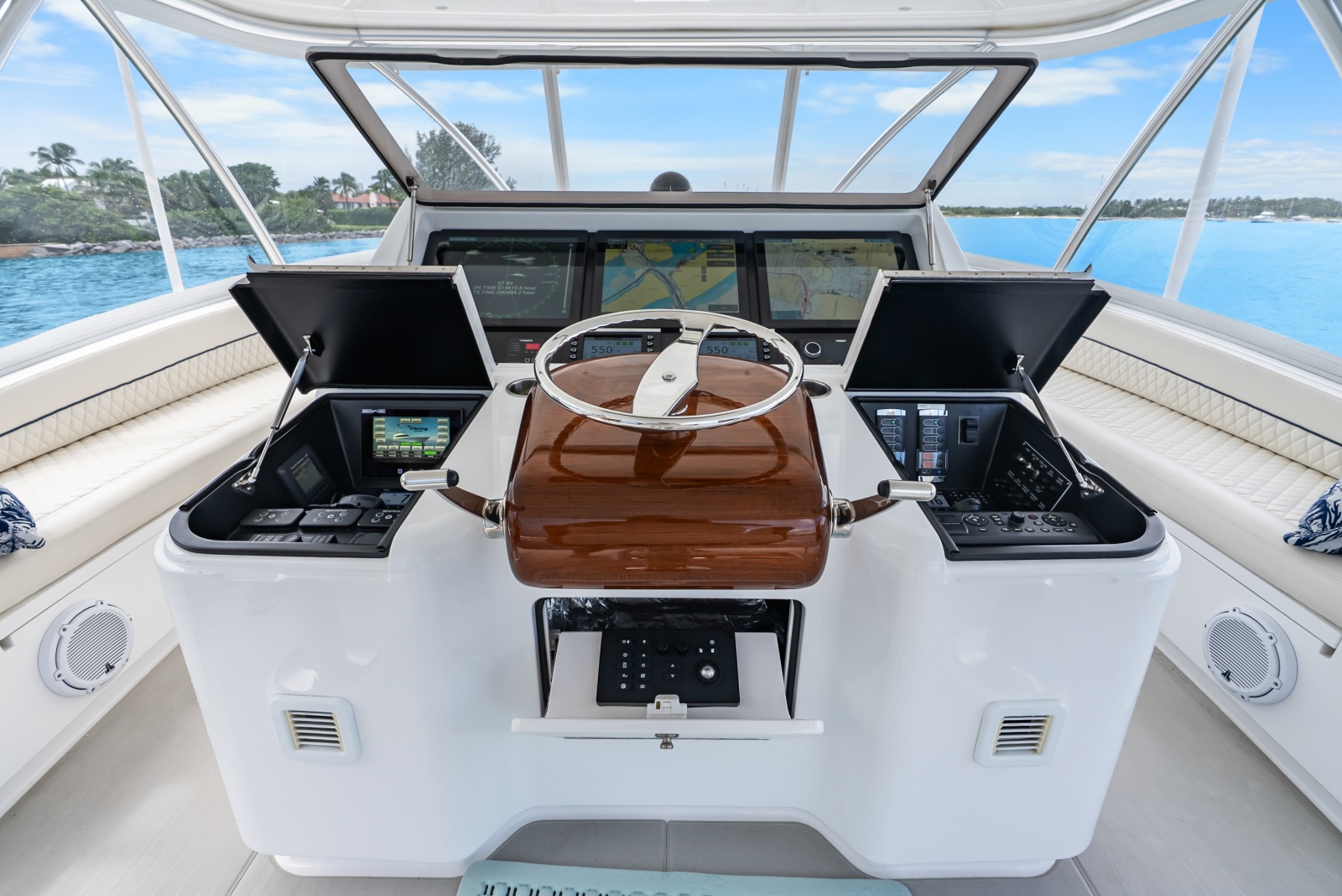 2024 Viking 72 Convertible