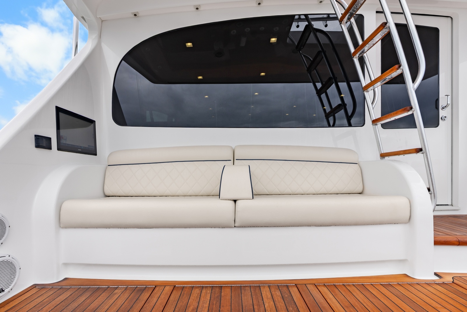 2024 Viking 72 Convertible