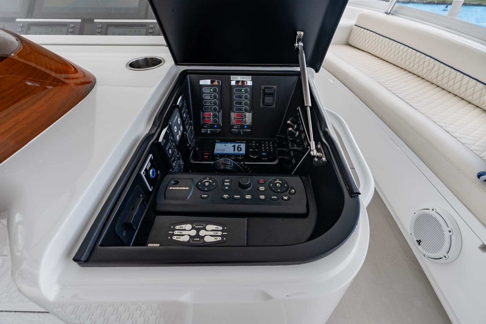 2024 Viking 72 Convertible