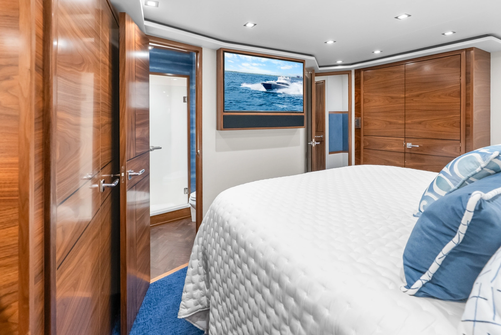 2024 Viking 72 Convertible