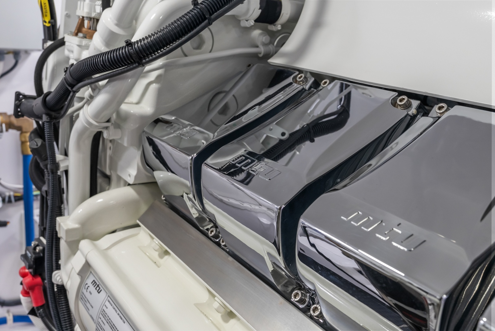 2024 Viking 72 Convertible