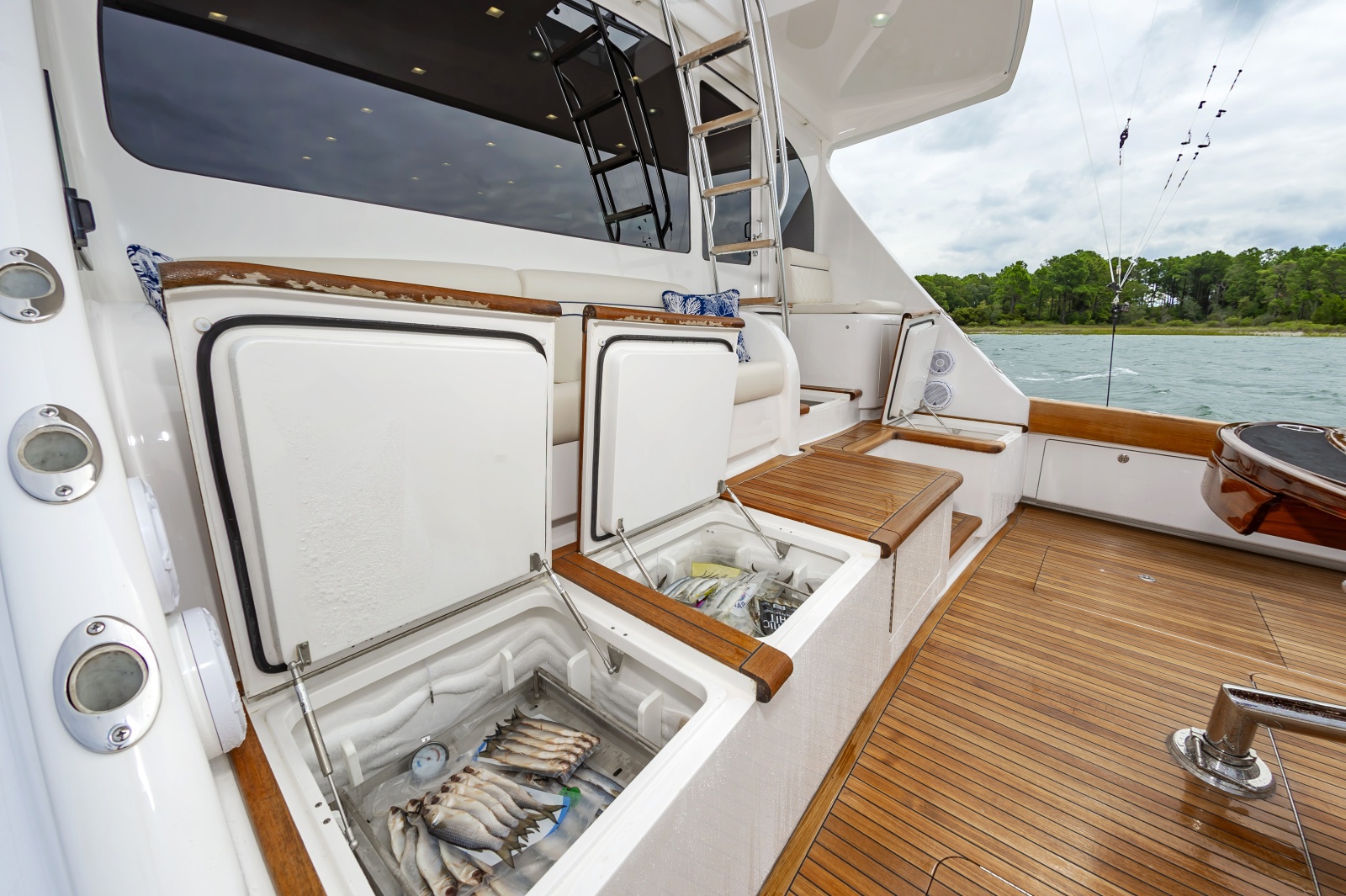 2024 Viking 72 Convertible