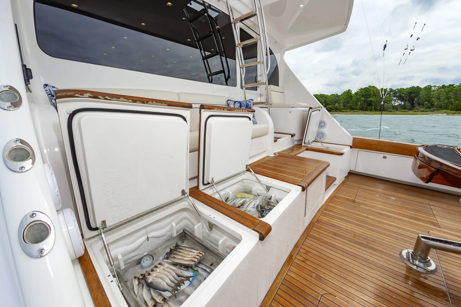 2024 Viking 72 Convertible