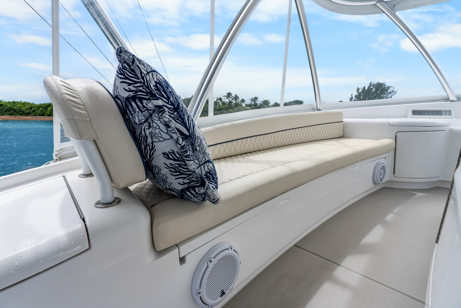 2024 Viking 72 Convertible