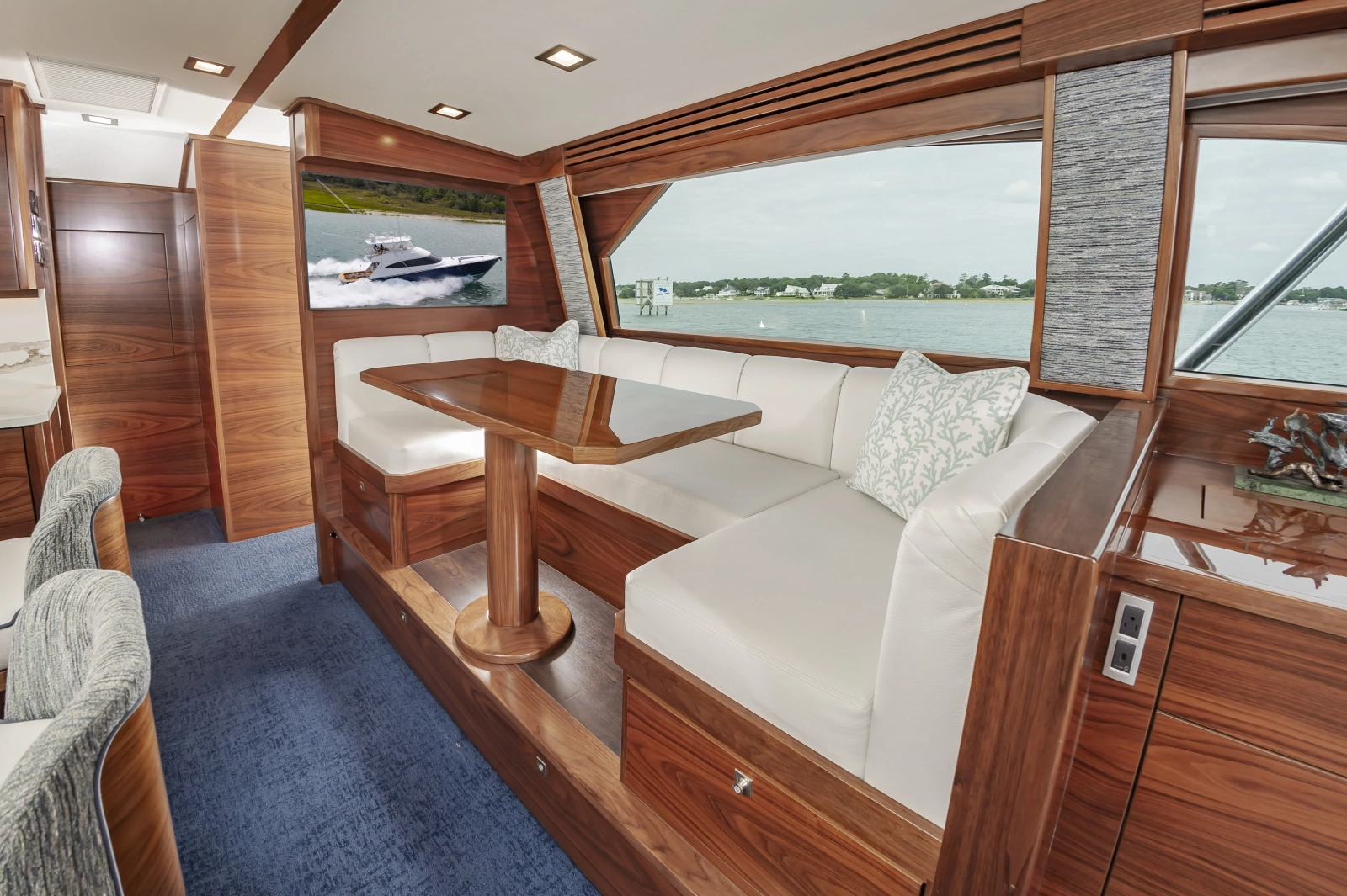 2024 Viking 72 Convertible