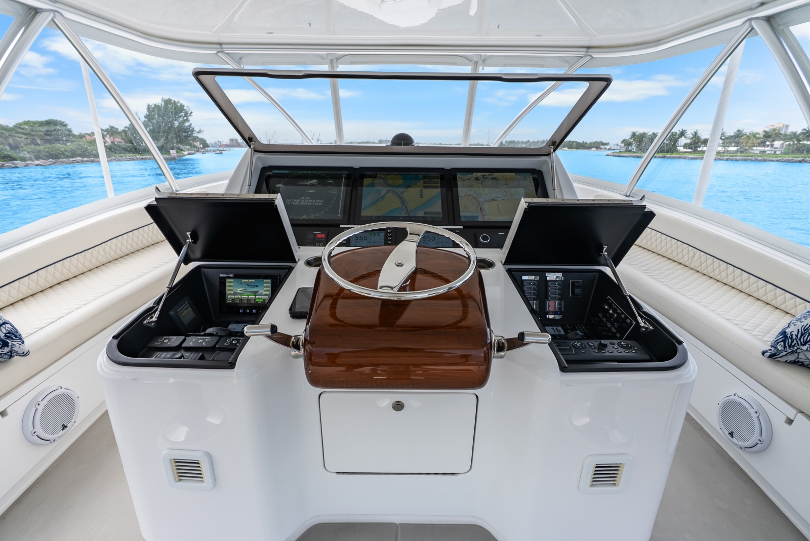 2024 Viking 72 Convertible