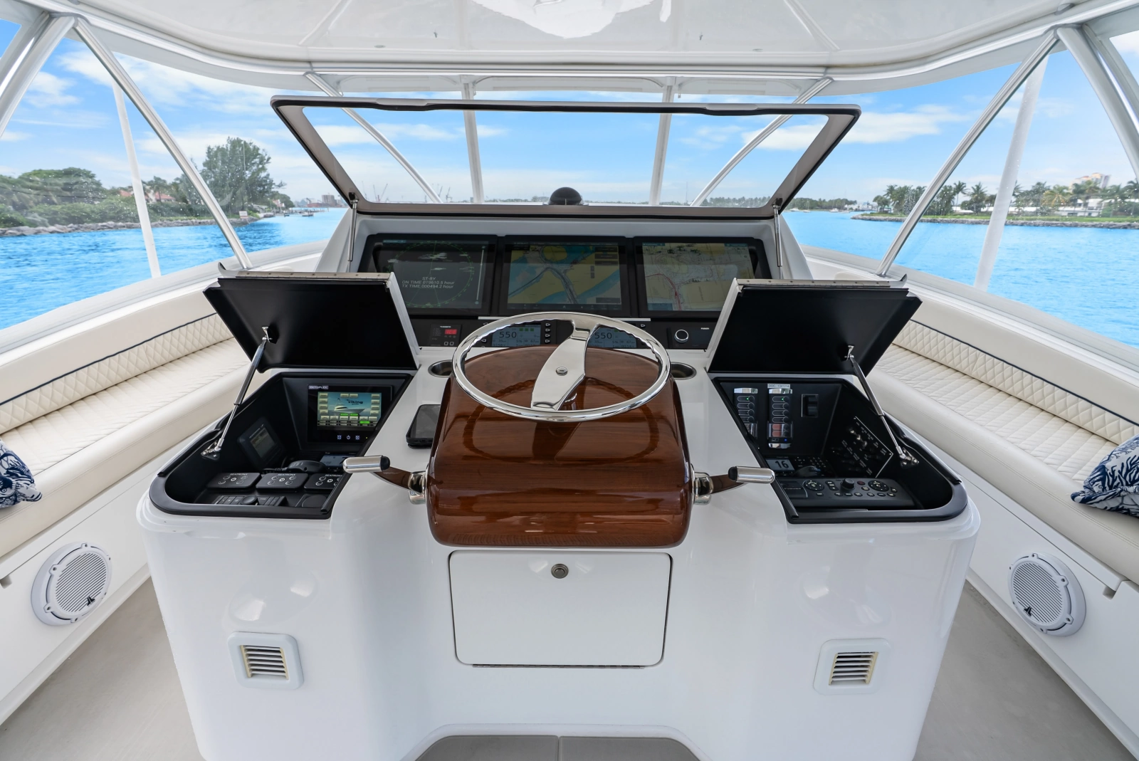 2024 Viking 72 Convertible