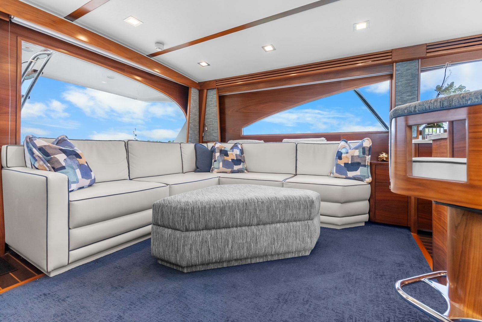 2024 Viking 72 Convertible