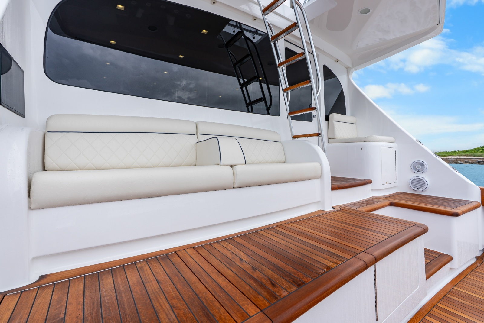 2024 Viking 72 Convertible
