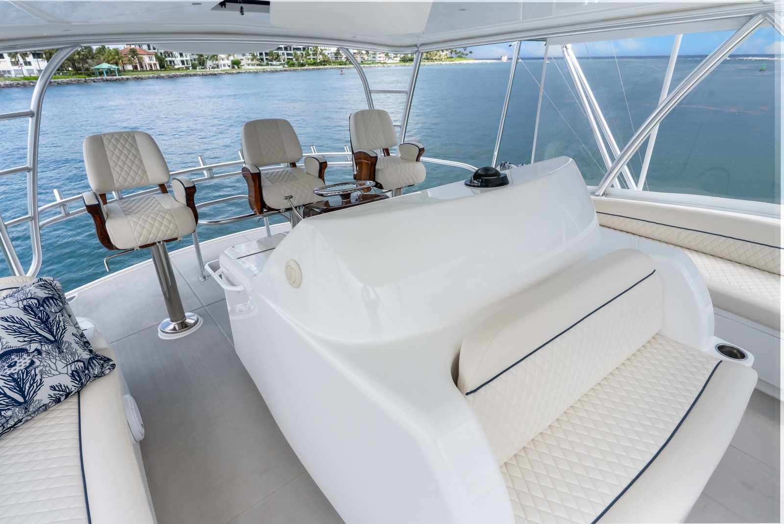 2024 Viking 72 Convertible