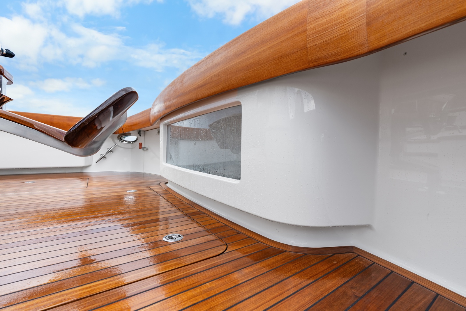 2024 Viking 72 Convertible