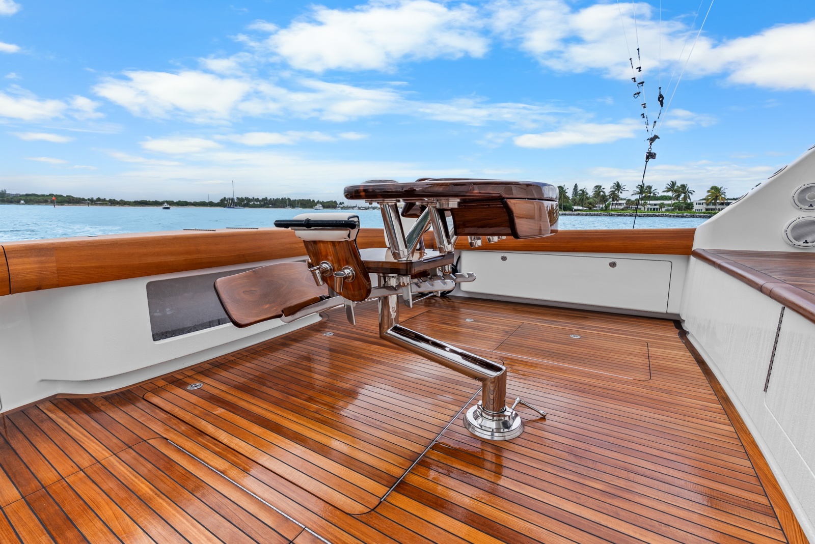 2024 Viking 72 Convertible