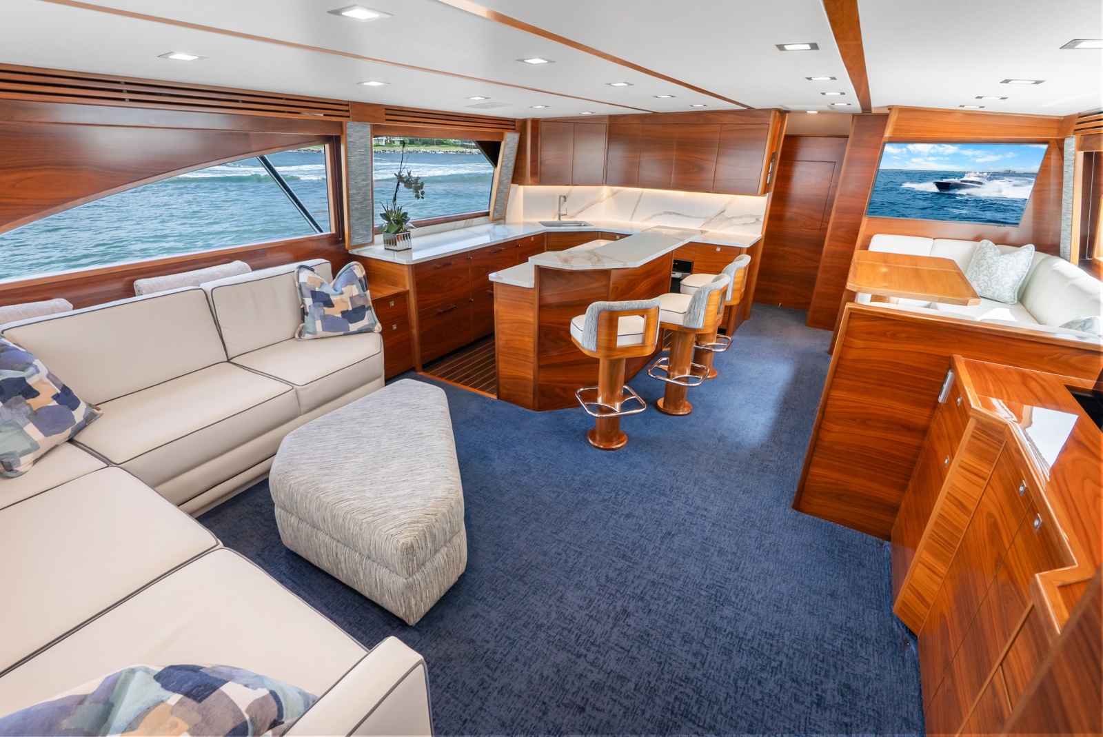 2024 Viking 72 Convertible