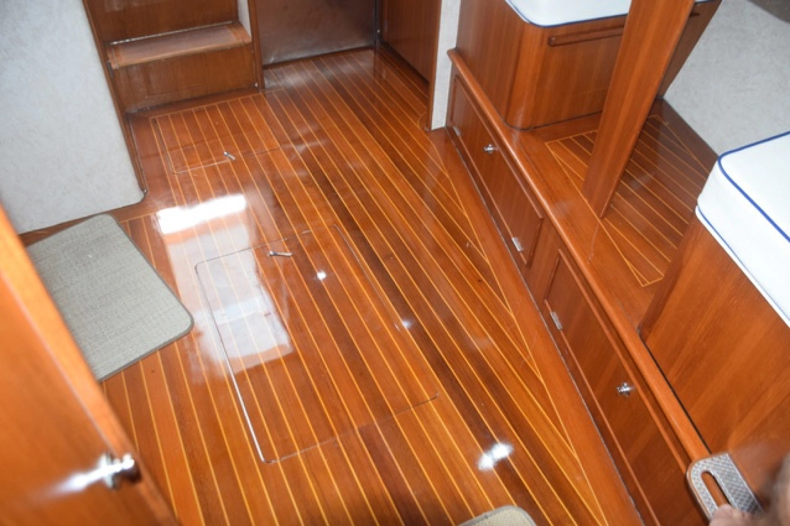 Teak And Holly Cabin Sole