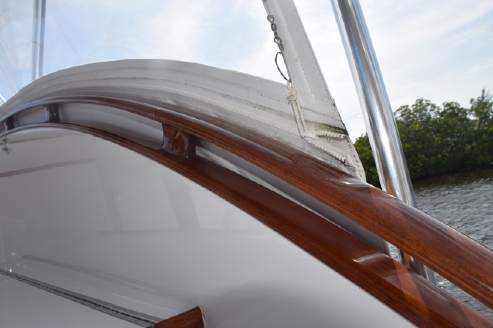 Rybovich Classic Double Caprail