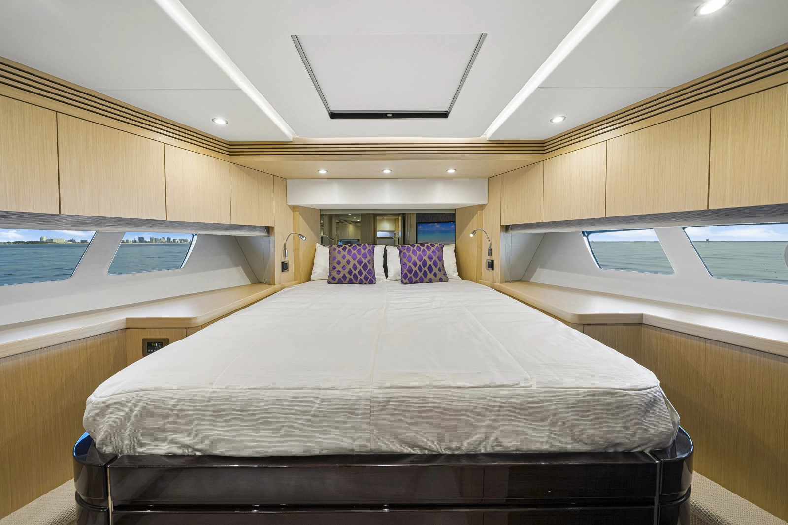 2017 Sunseeker 75 Yacht