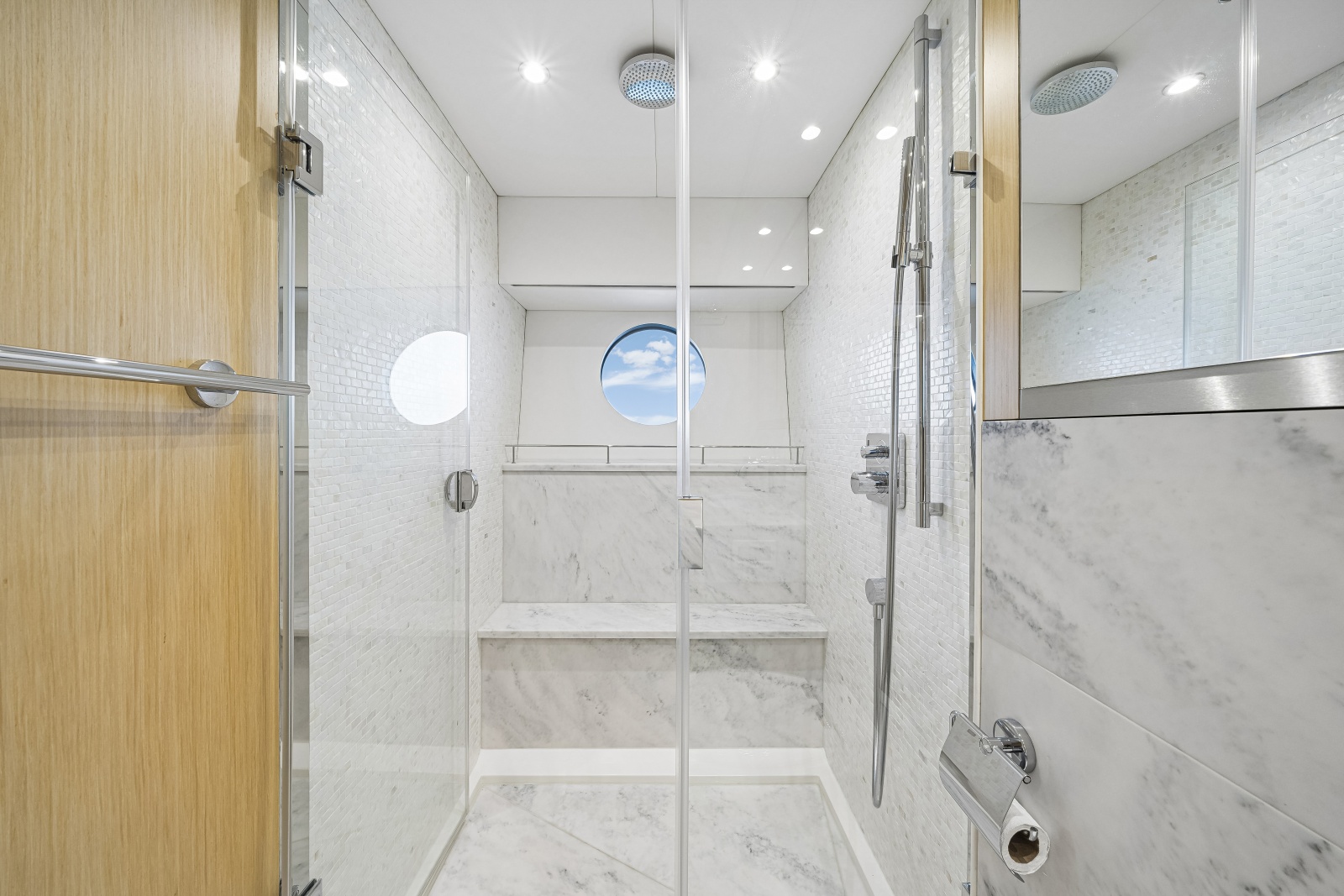 2017 Sunseeker 75 Yacht