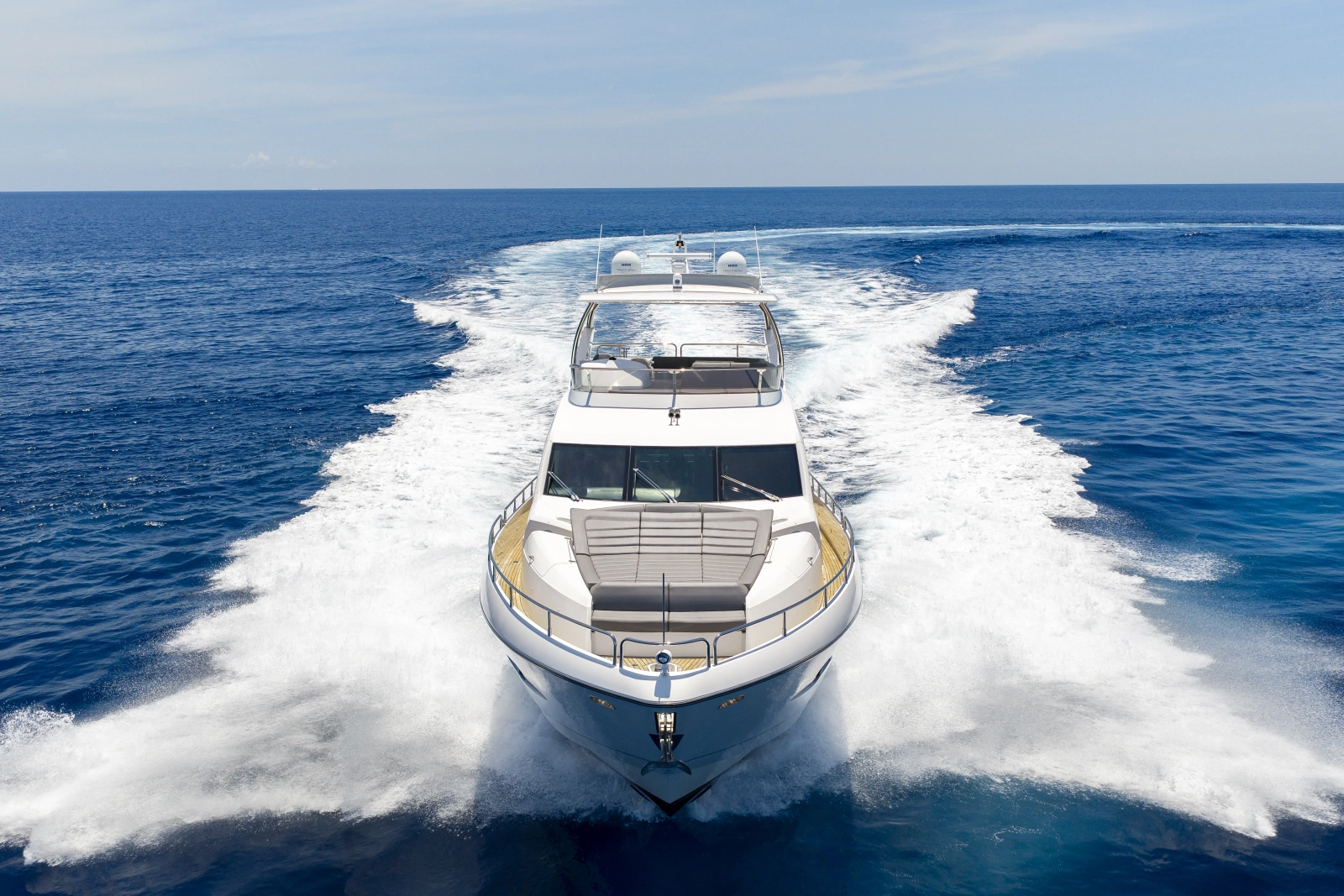 2017 Sunseeker 75 Yacht