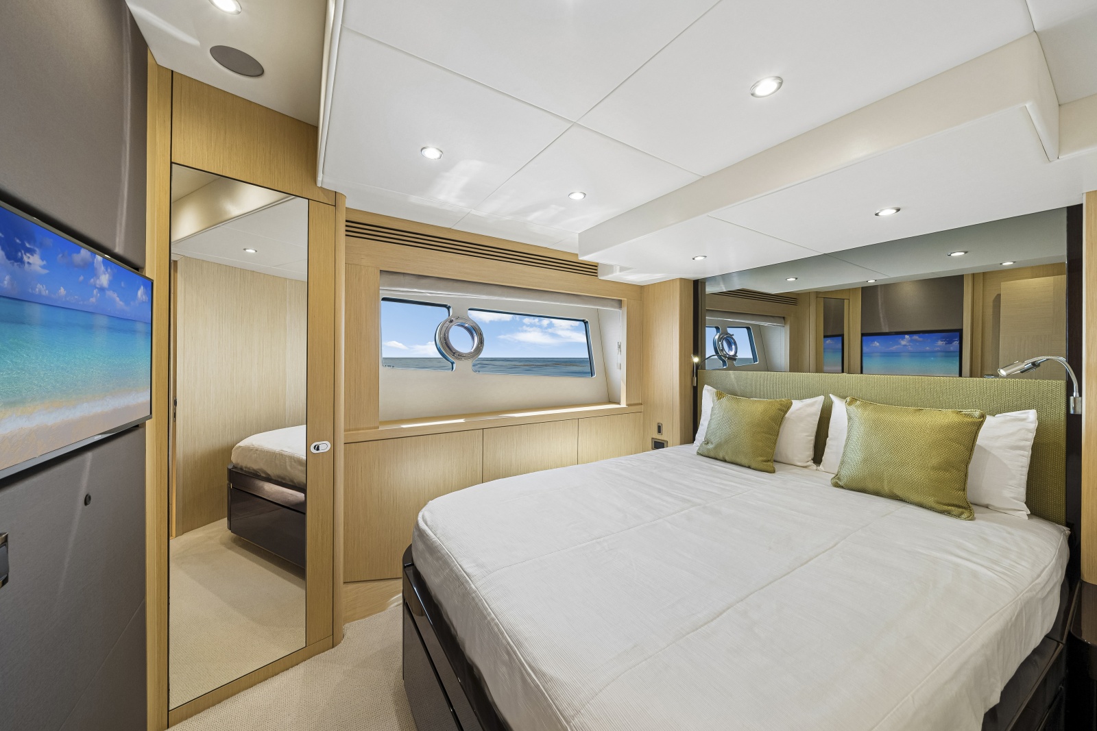 2017 Sunseeker 75 Yacht