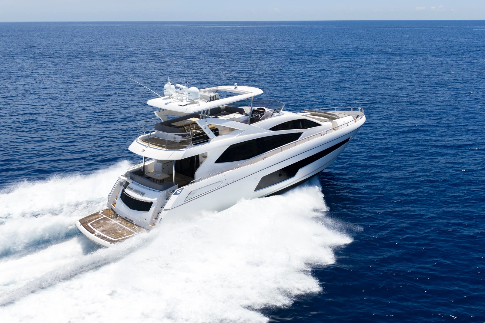 2017 Sunseeker 75 Yacht