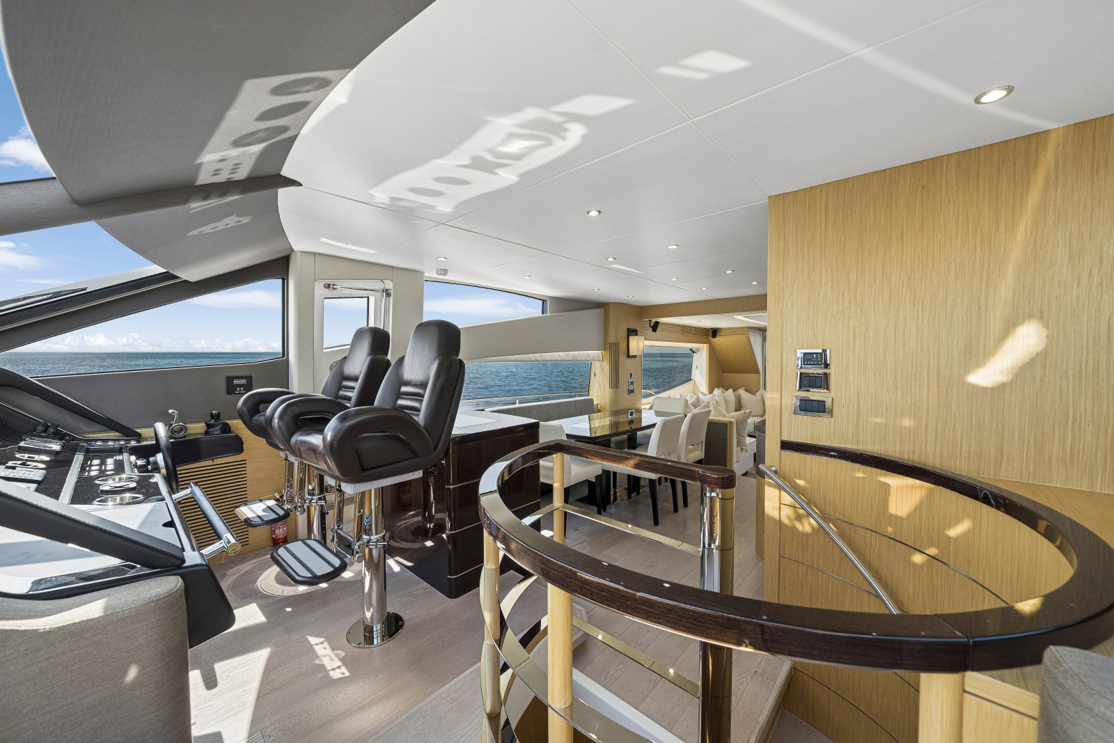 2017 Sunseeker 75 Yacht