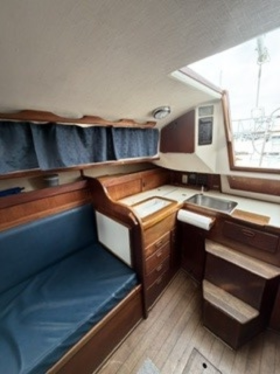 1981 Sabre 28 Series 2