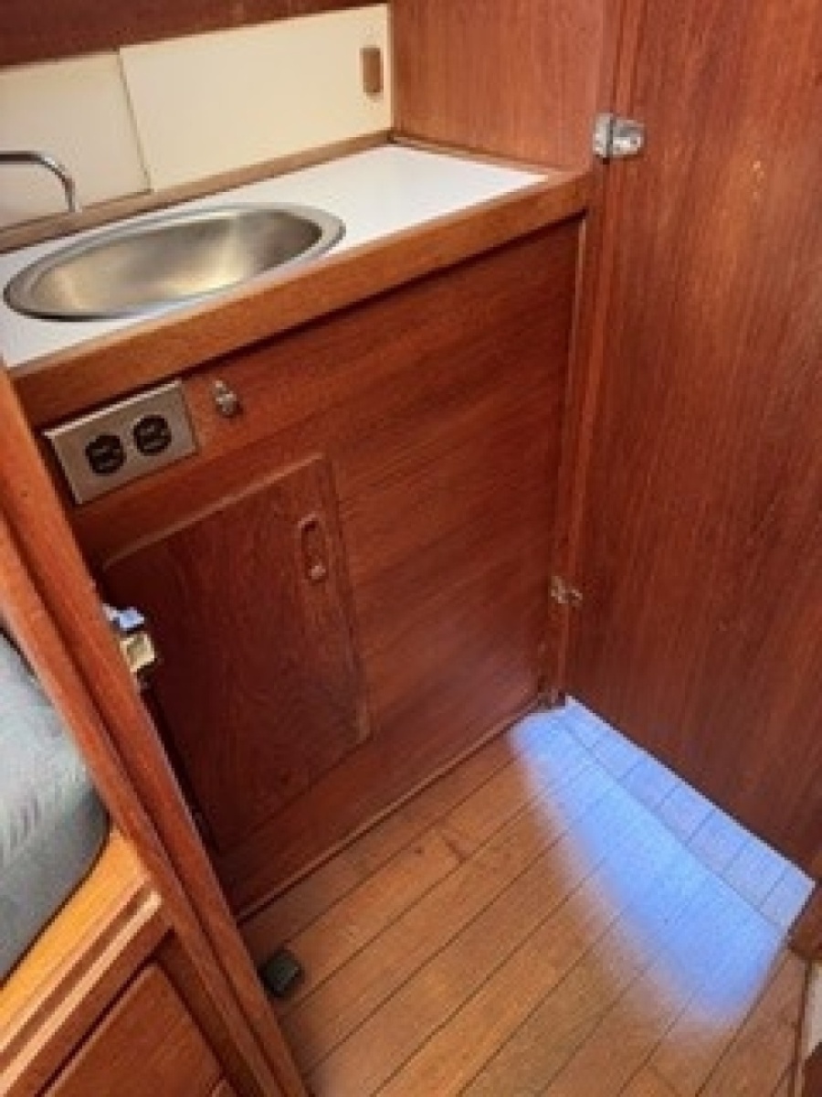 1981 Sabre 28 Series 2