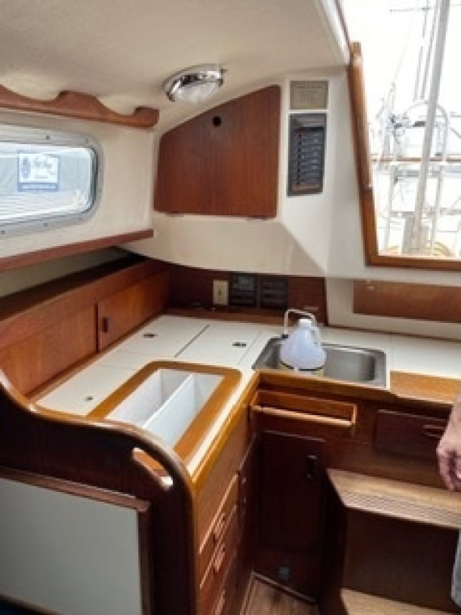 1981 Sabre 28 Series 2