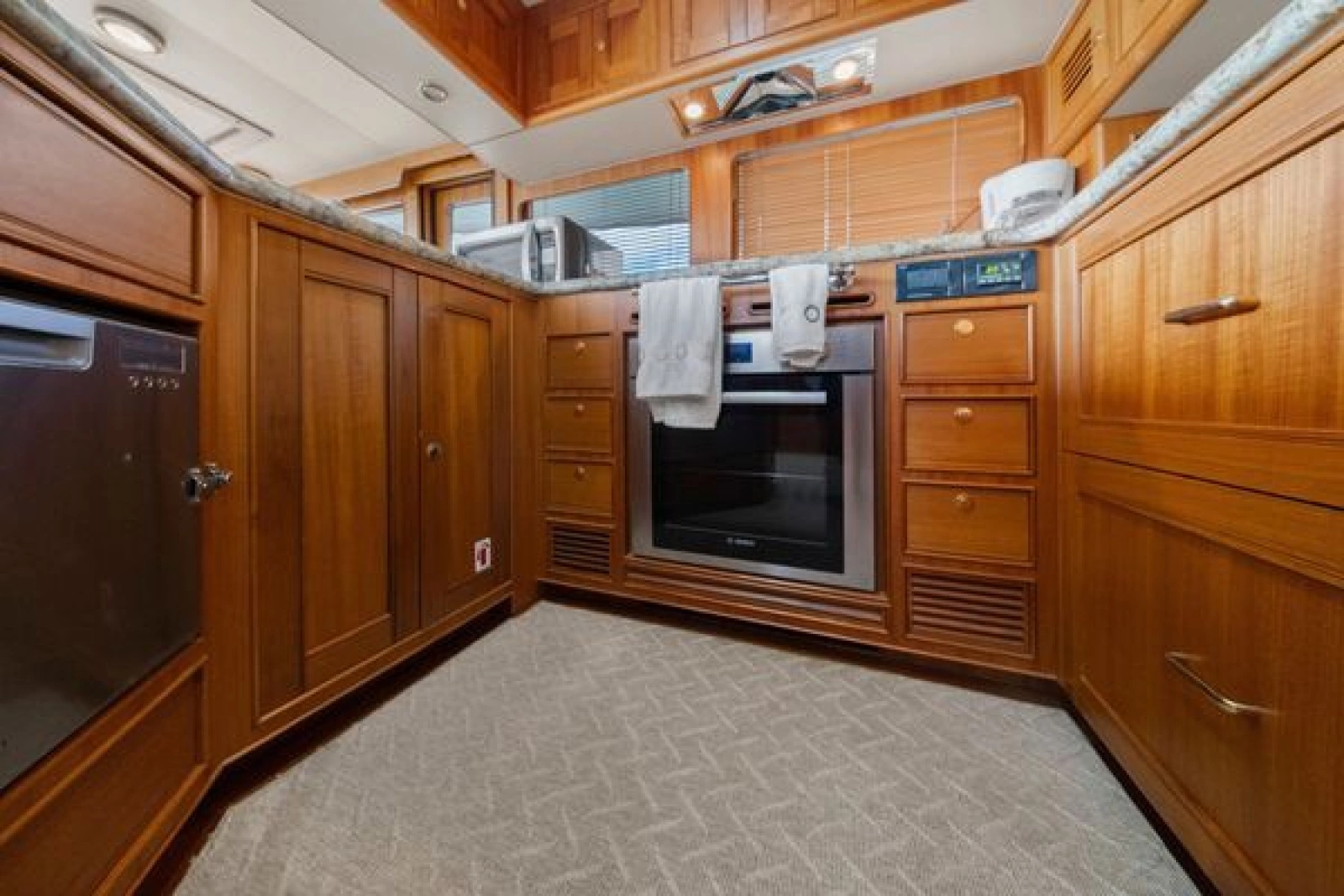 2011 Marlow 70E