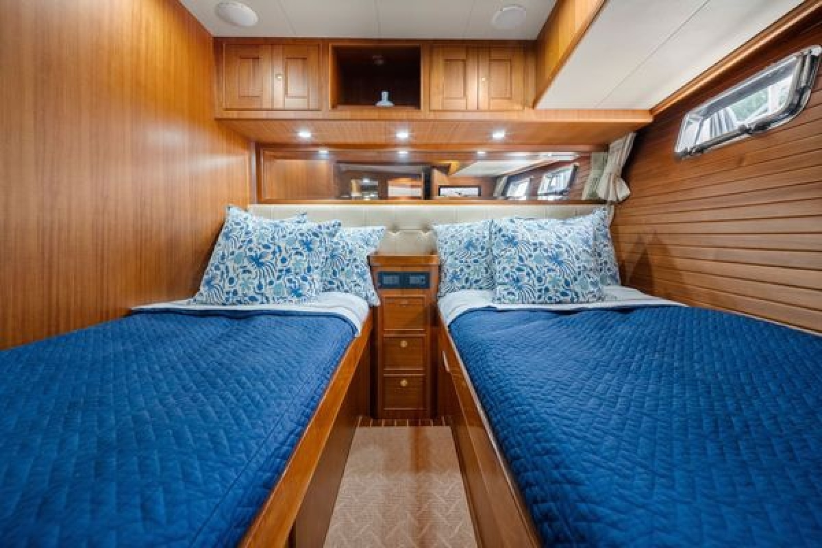 2011 Marlow 70E
