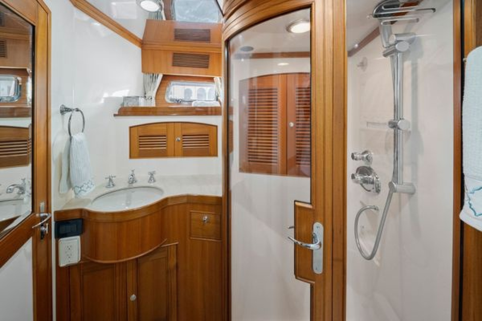 2011 Marlow 70E