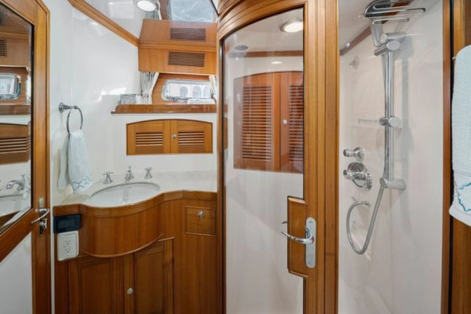 2011 Marlow 70E