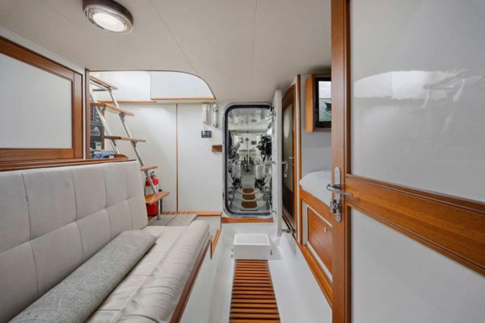 2011 Marlow 70E