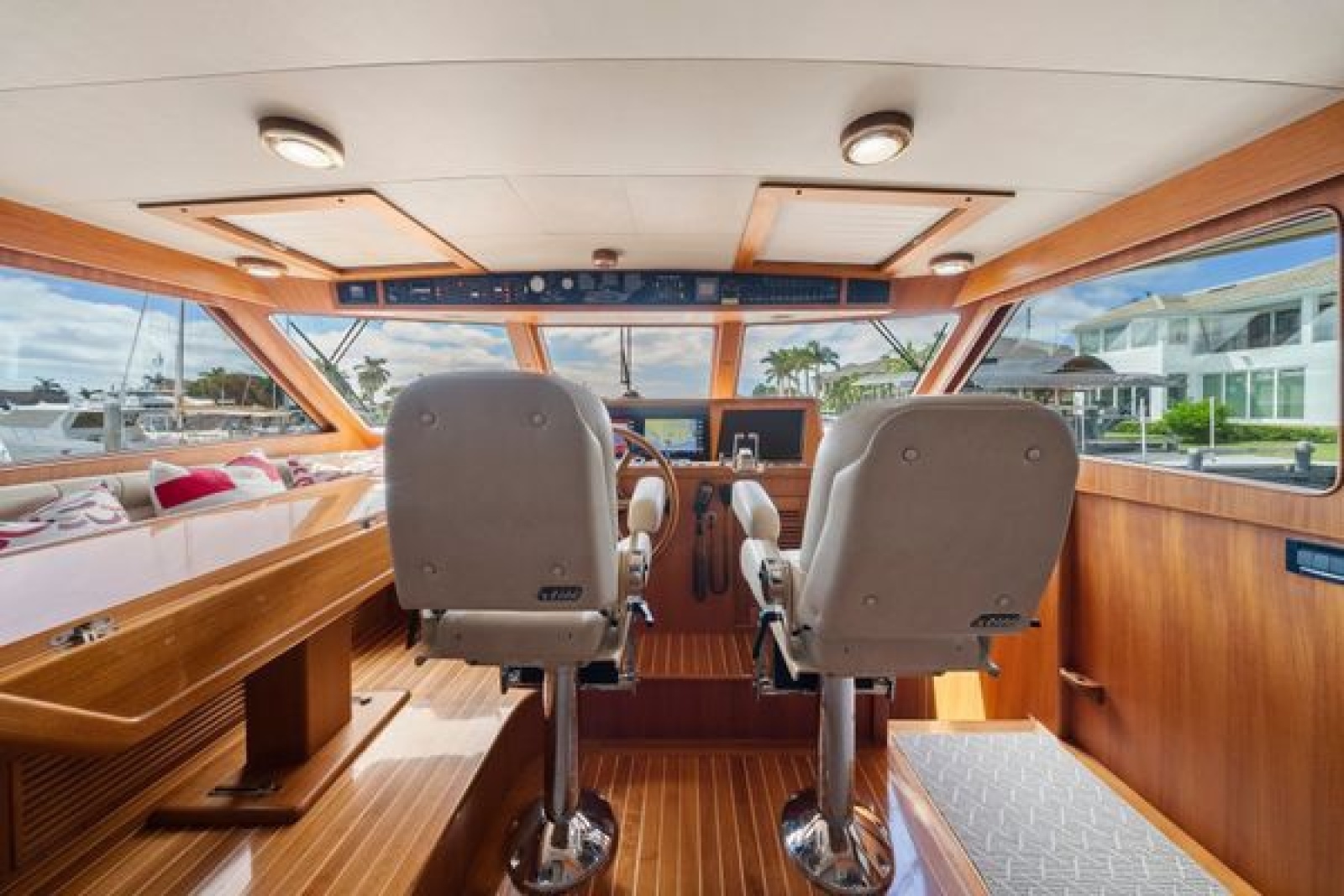 2011 Marlow 70E