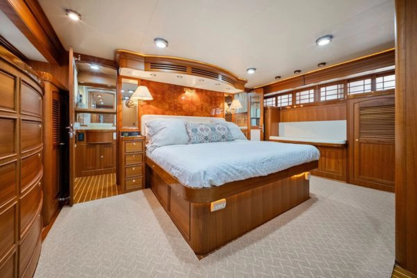 2011 Marlow 70E