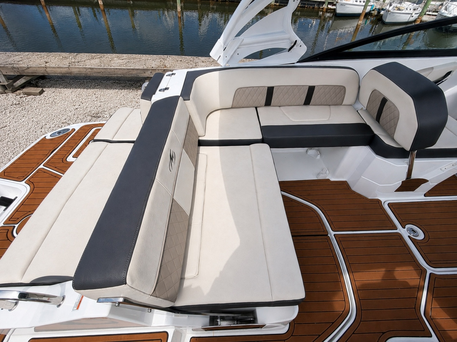 2021 Monterey M-45