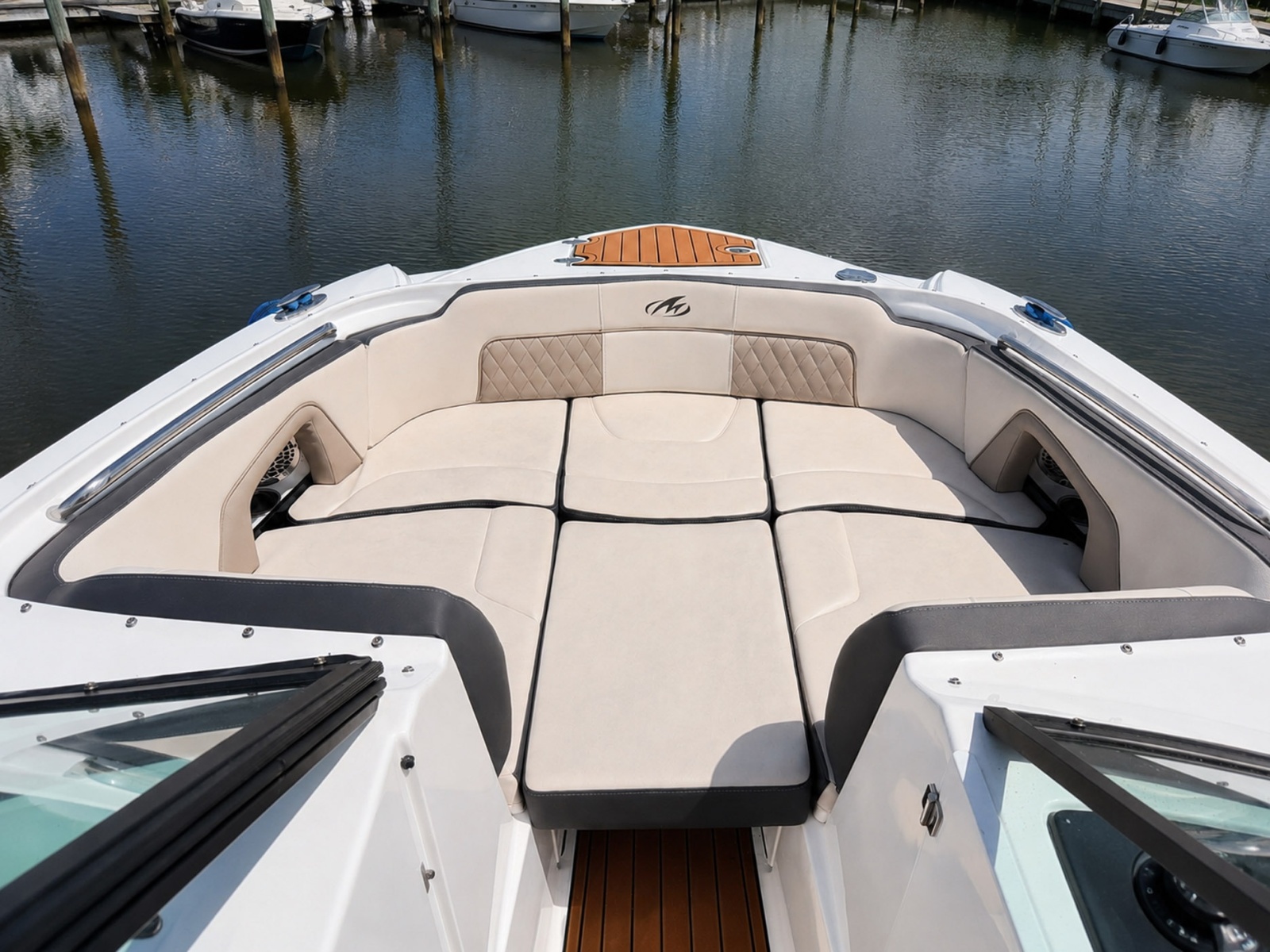 2021 Monterey M-45