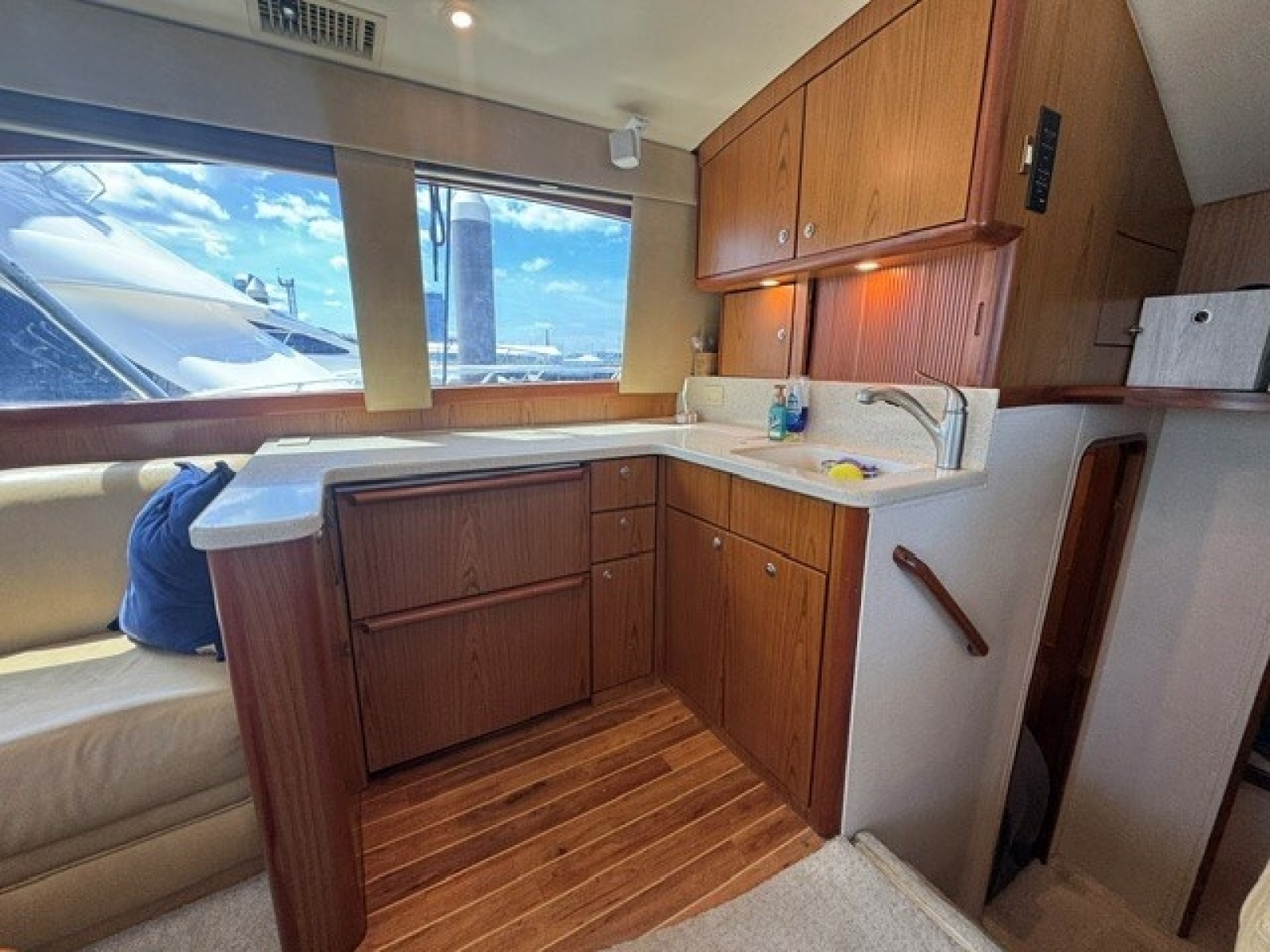 2007 Ocean Yachts 42SS