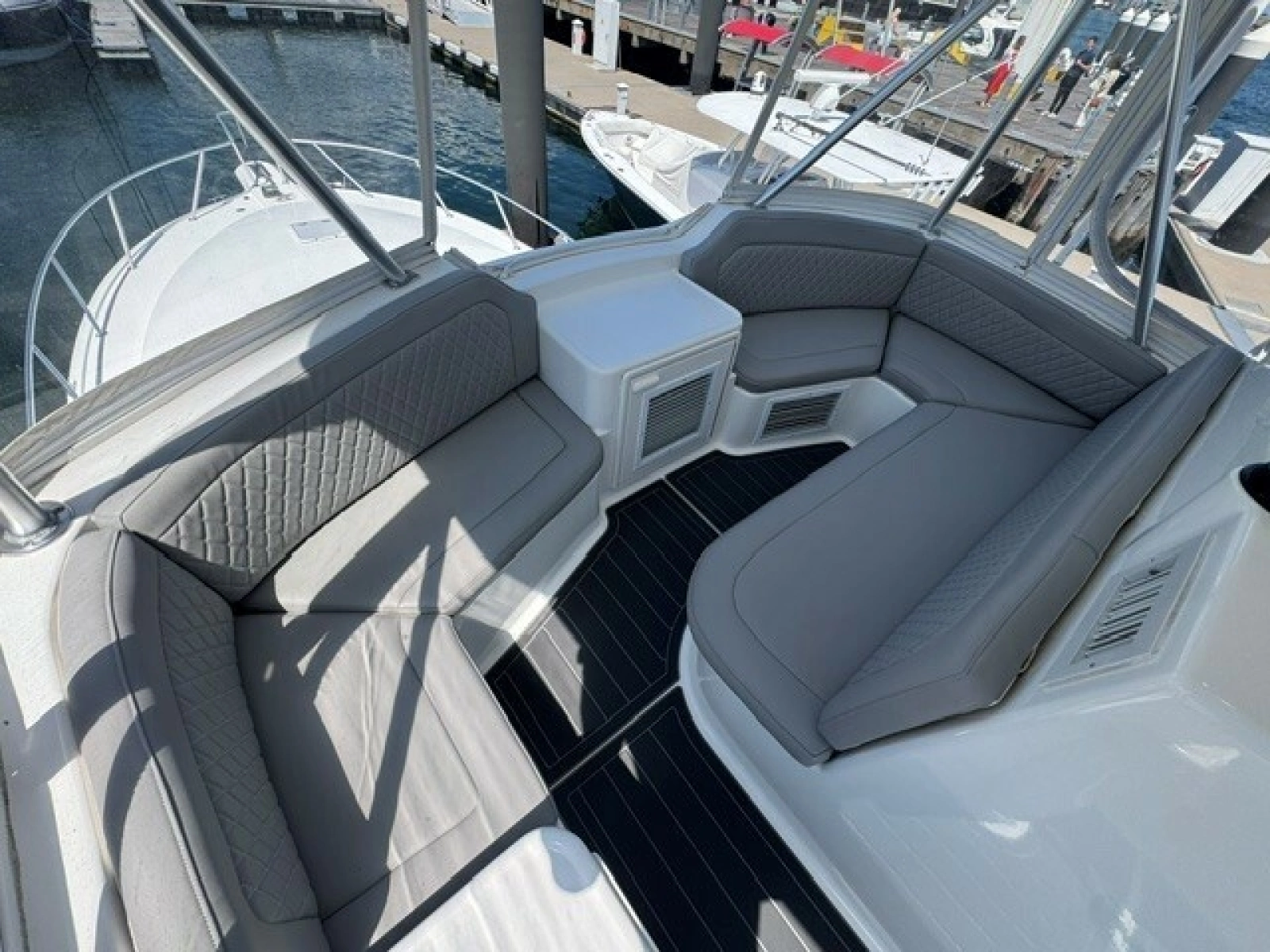2007 Ocean Yachts 42SS