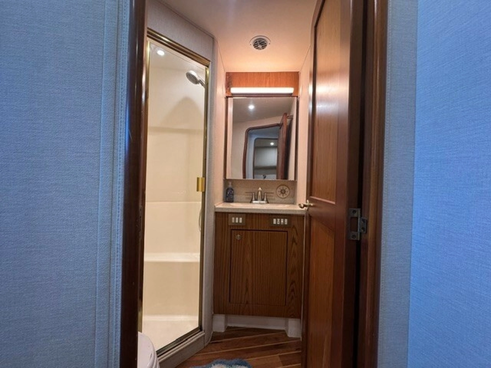 2007 Ocean Yachts 42SS