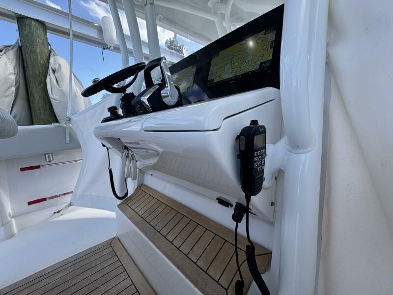 2024 Jupiter 38 HFS