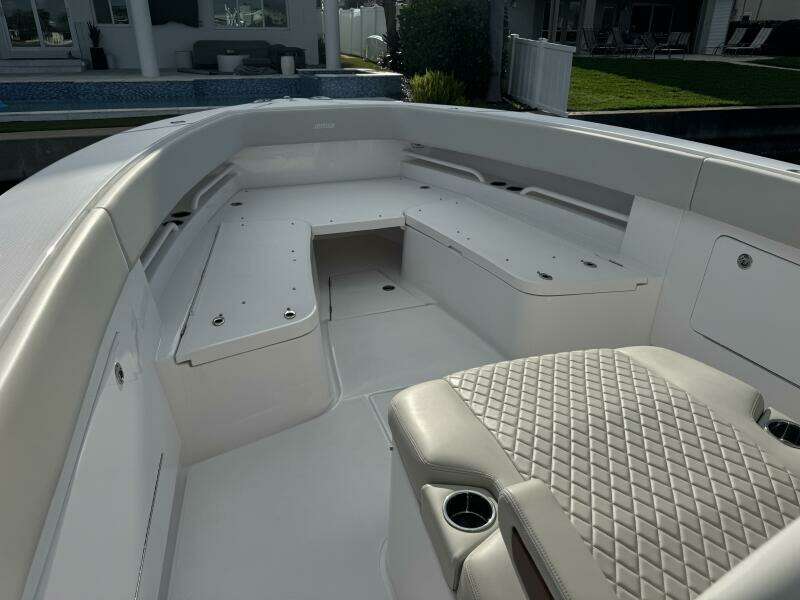 2024 Jupiter 38 HFS