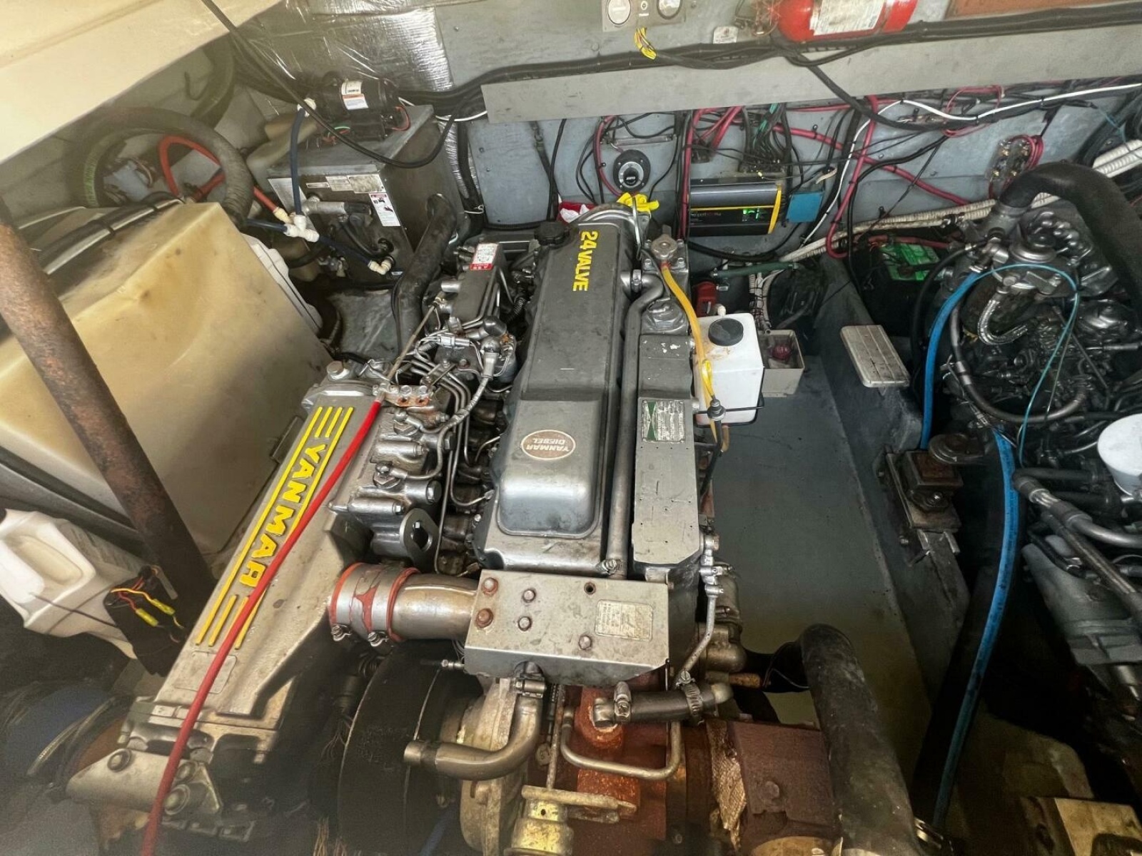 1997 Sea Ray 330 Express